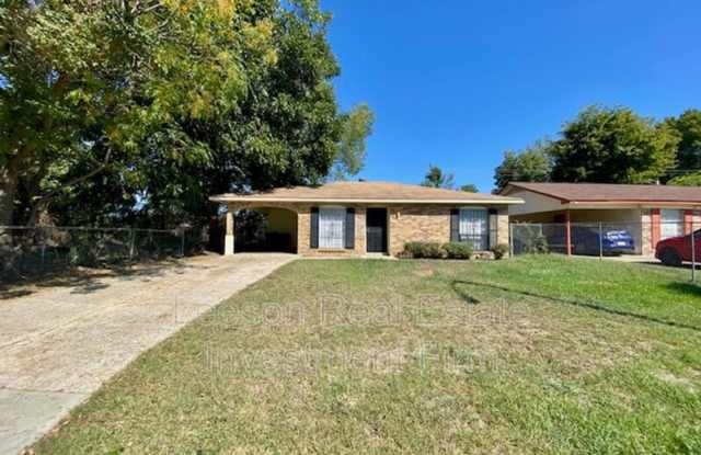 217 N Emerald Loop