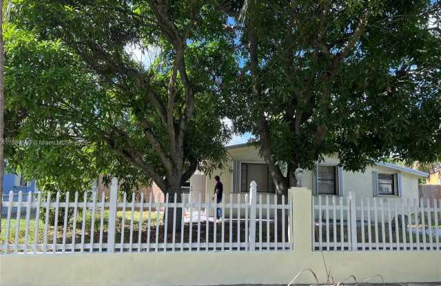 Photo of 931 NW 34th Way