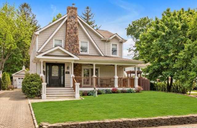42 Bayview Avenue