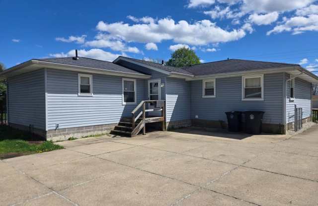 Charming 5-Bedroom Property in Prime Location