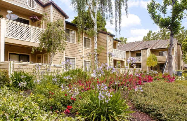 1543 Ambergrove Dr Unit E31