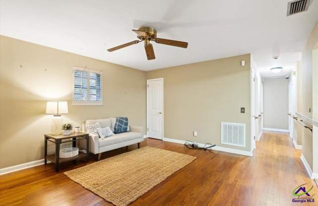 201 Marvin Boulevard