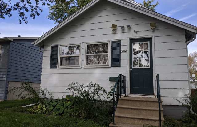 308 Hartman Avenue - 308 Hartman Avenue, Waterloo, IA 50701