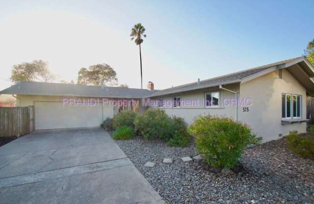 525 Las Colindas Rd