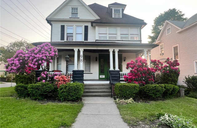 98 Forest Avenue