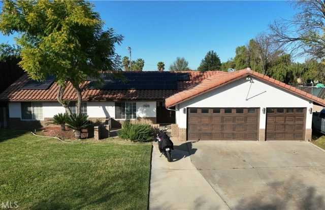 Photo of 17010 Via Los Caballeros