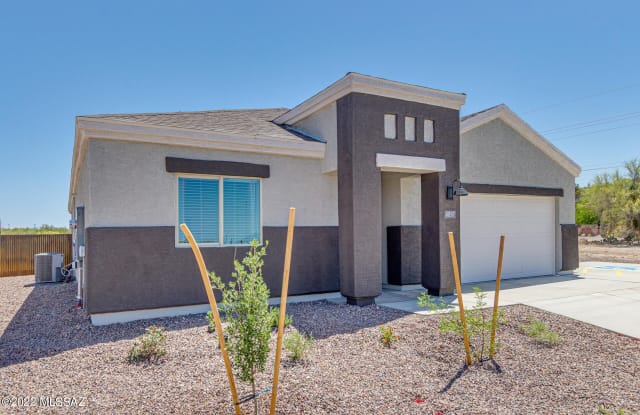 4555 W Corte De Maizal - 4555 West Corte de Maizal, Drexel Heights, AZ 85746