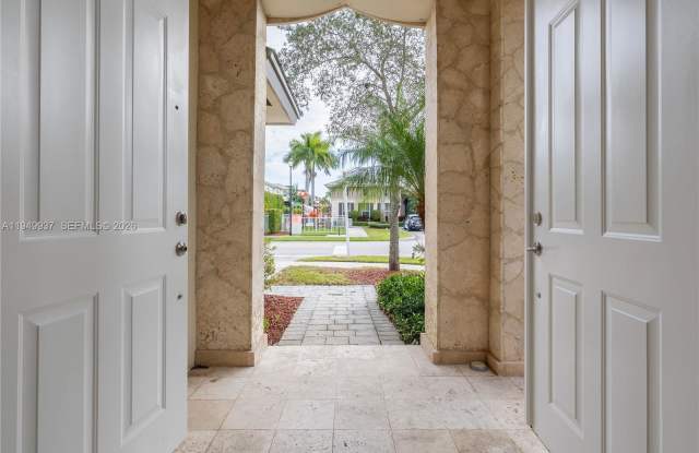 7010 Northwest 106th Avenue