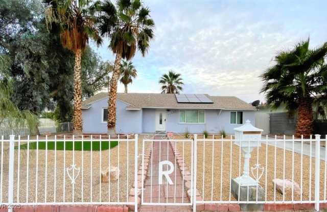 Photo of 1932 Hassett Avenue