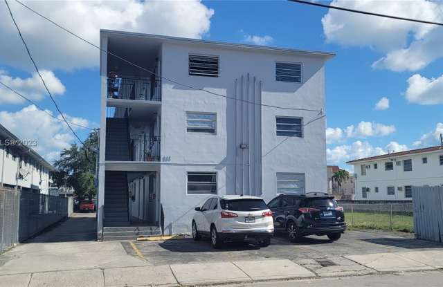 111 SW 18th Ave