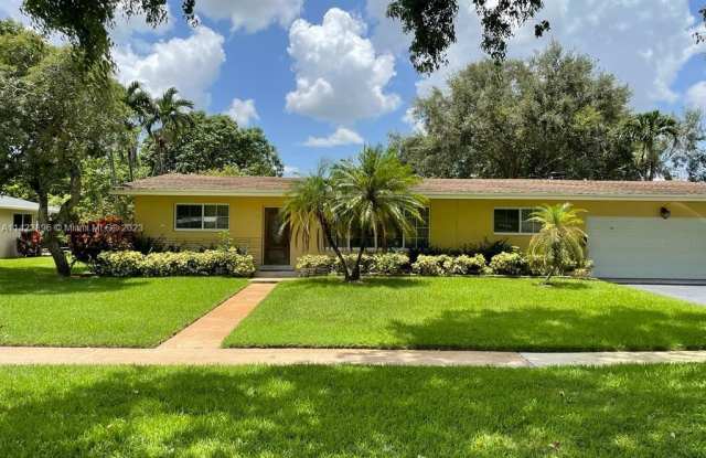 361 S Hibiscus Ct - 361 South Hibiscus Court, Plantation, FL 33317