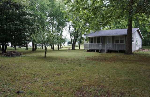 2 Bedroom, 1 Bath Home in Farmington!