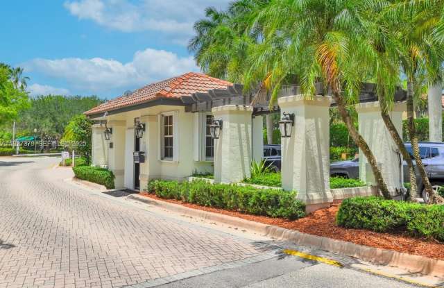 933 Falling Water Rd