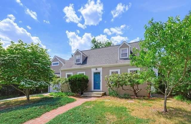 11 Hatfield Rd