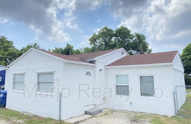 1528 NW 103rd St - 1528 Northwest 103rd Street, Pinewood, FL 33147