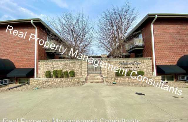 4209 Clark Ave, Unit 2