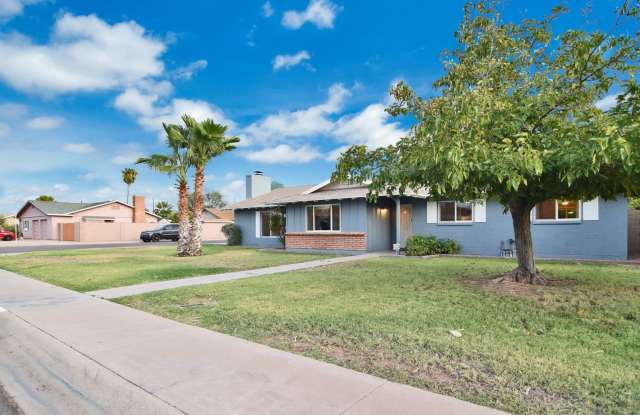 Gorgeous 4 bed 3 bath with pool in Tempe! - 1887 East Palmcroft Drive, Tempe, AZ 85282