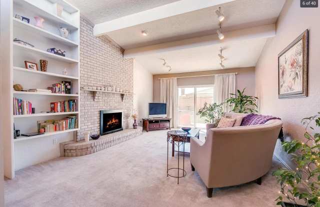 12104 Cll Zagal Northeast