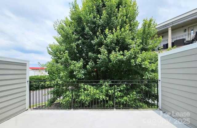 2108 Ayrsley Town Boulevard