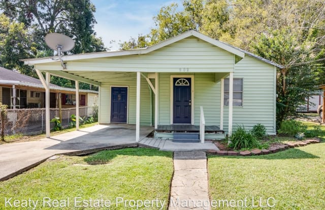 908 St Charles Street - 908 Saint Charles Street, Lafayette, LA 70501