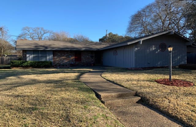 5312 Lake Charles St - 5312 Lake Charles Drive, Waco, TX 76710