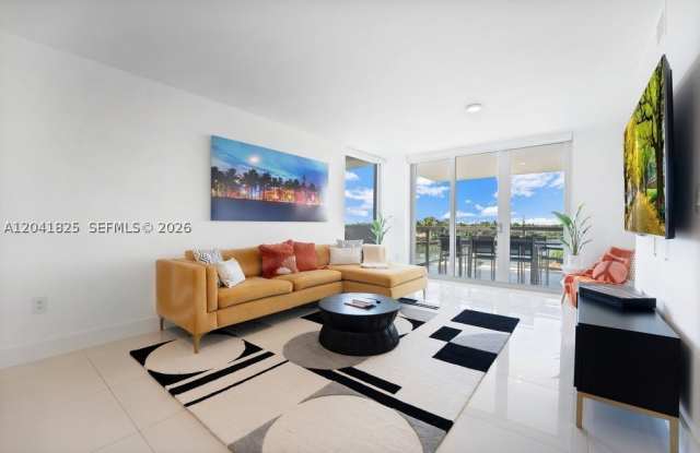 9261 E Bay Harbor Dr