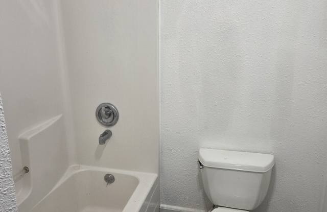 610 South Grange Avenue - Apt A