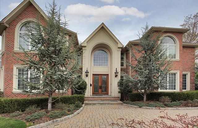 8 Willow Drive