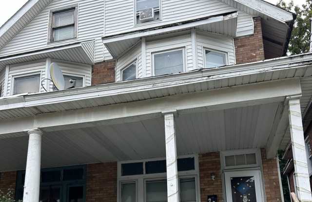 20 Lee Ave