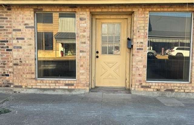 Photo of 225 Main Street S