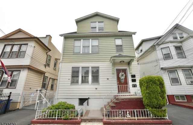 428-430 N 12Th St Unit 3