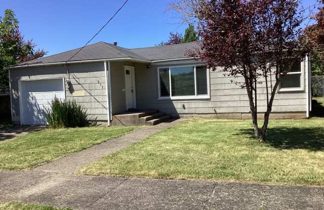 NEAT AND CLEAN 3BED/1BATH IN LEBANON - 311 West D Street, Lebanon, OR 97355