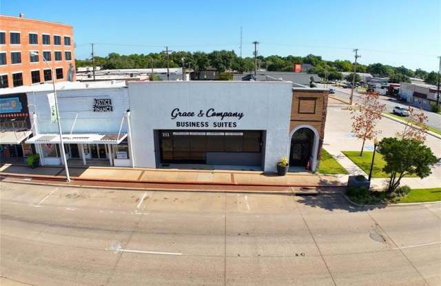 Photo of 211 E Moore Avenue