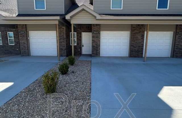 2804 W Mockingbird Ln