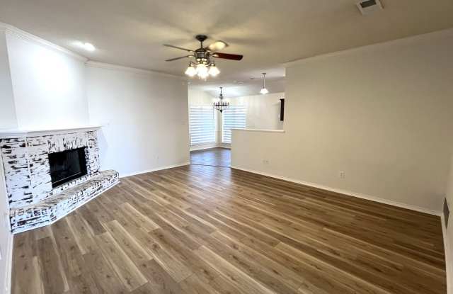 **BEAUTIFUL SOUTH MESA ADDITION HOME**