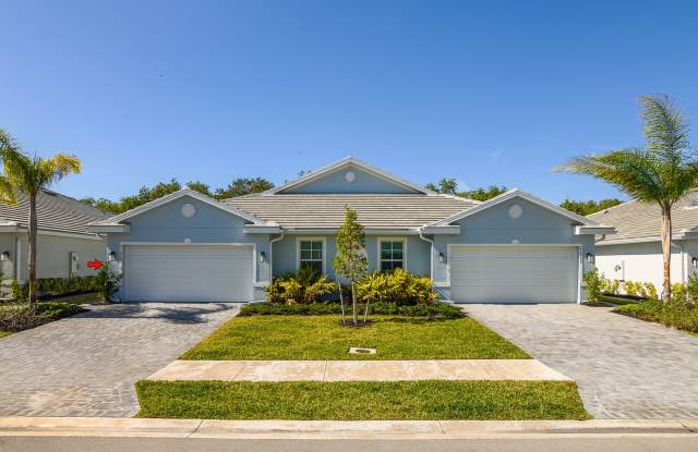 ** 3Bed/2Bath ~ Stunning Villa In the Heart of Estero ~ Milan Villas **