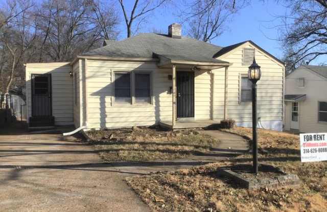 320 Millman Drive - 320 Millman Drive, Ferguson, MO 63135