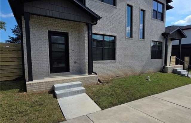 Photo of 990  N Crater  AVE Unit #1