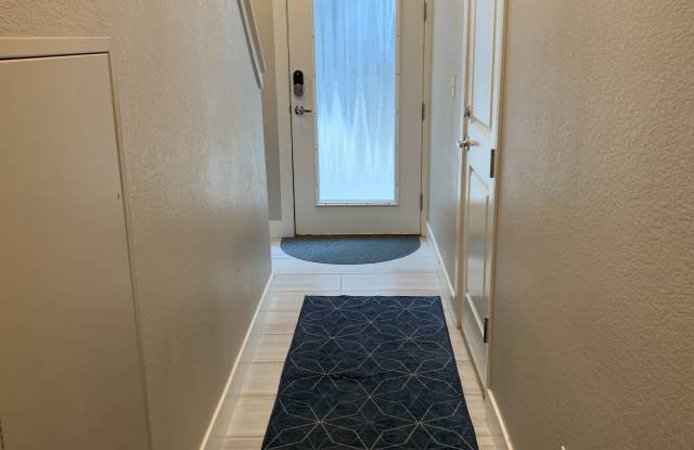 2813 West 25th Avenue