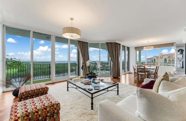 13627 Deering Bay Dr