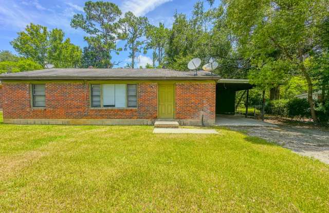 800 Stillwater Dr