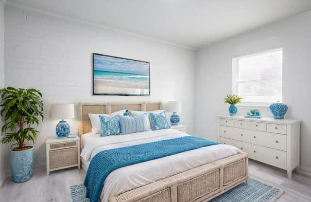Crestwood Gardens Apartments