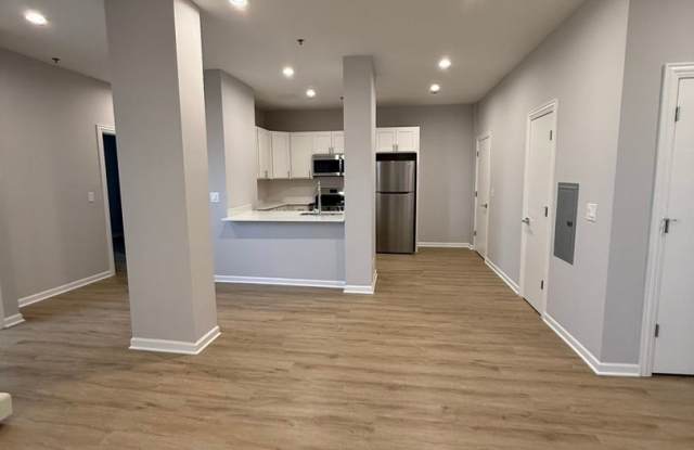 Photo of 10 N Sheridan Rd.