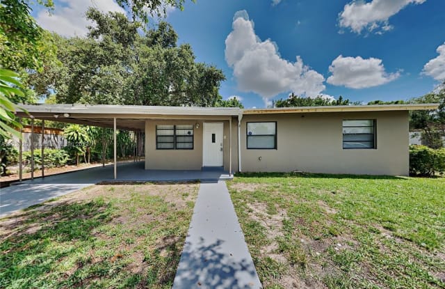 1179 NW 136th St - 1179 NW 136th St, Golden Glades, FL 33168