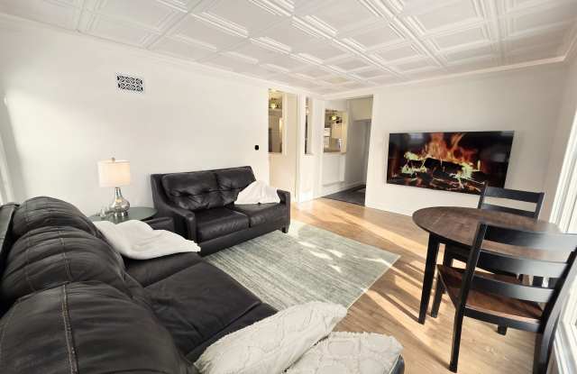 Photo of 2830 W Roosevelt Dr