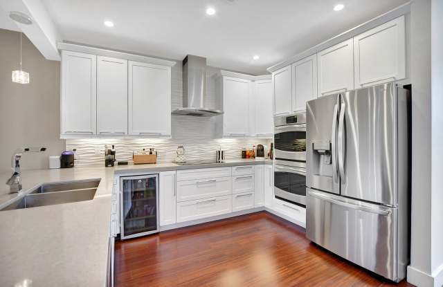 106 SW 1st Avenue
