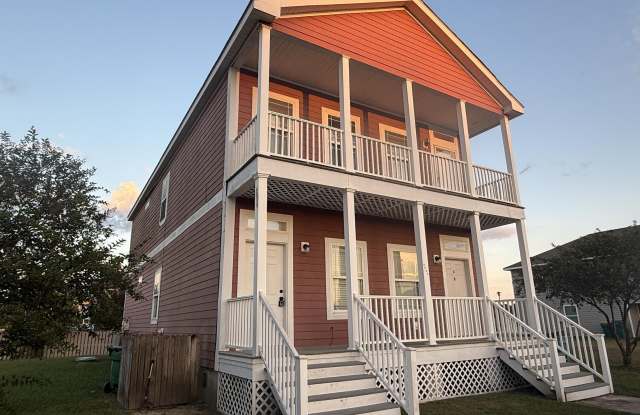 Photo of 2000 A Magazine Street lot: A