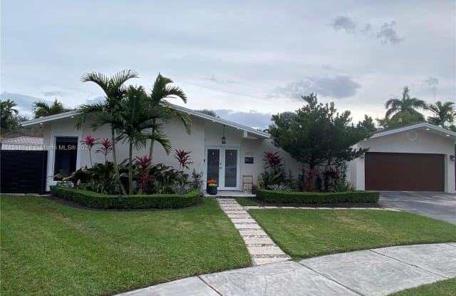 18725 SW 96th Ave - 18725 Southwest 96th Avenue, Cutler Bay, FL 33157