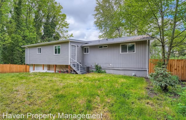 2305 S 116th Pl - 2305 South 116th Place, Riverton, WA 98168