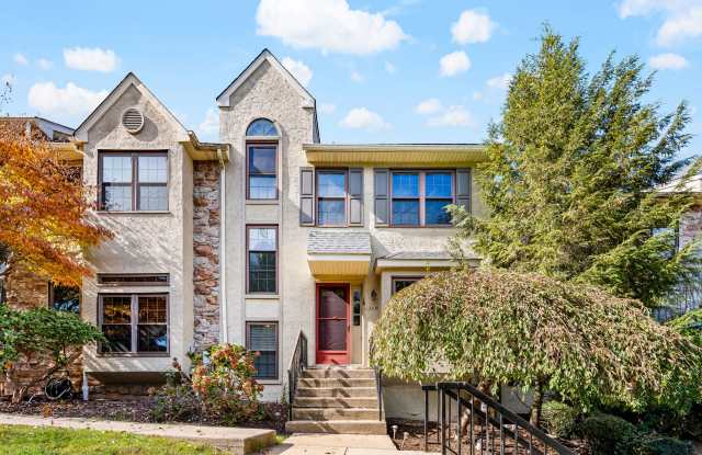 Photo of 1430 Redwood Ct